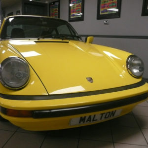 Porsche 911 2.7 - Summer Yellow